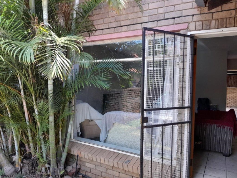 2 Bedroom Property for Sale in Rustenburg Central North West